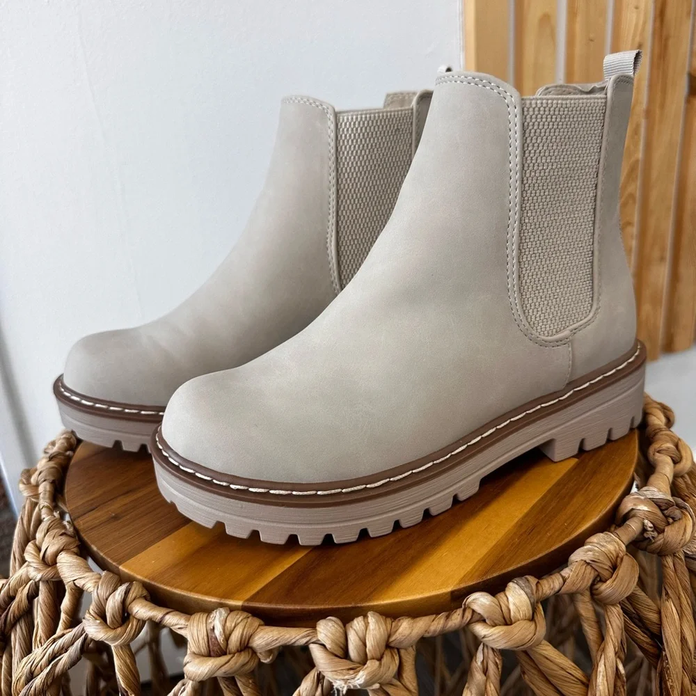 Booties - Picture 4 of 5